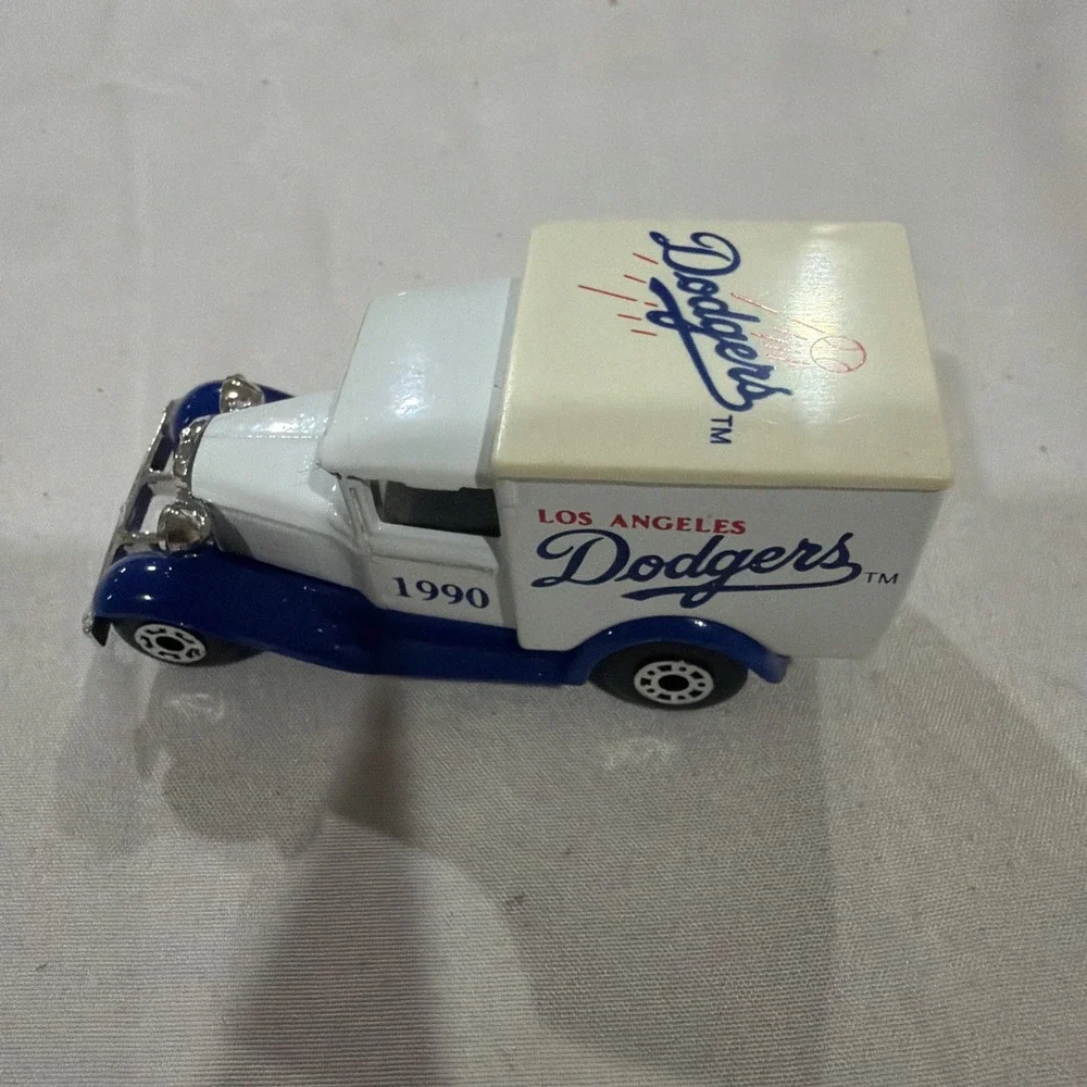 Matchbox MLB Baseball Flareside Pick-Up‎ Lot of Loose Diecast Cars 1990s